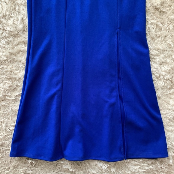 Blue gown dress - Picture 3 of 4